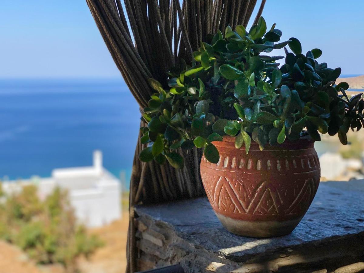 Aerino Seaside Villa Agios Romanos Exterior photo